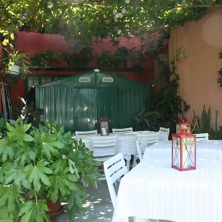 La Collinese Bed & Breakfast Castana (Lombardy)